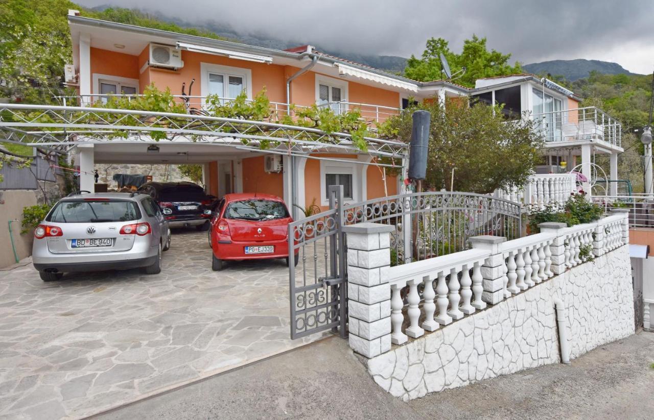 Apartments Siljak Petrovac Ngoại thất bức ảnh