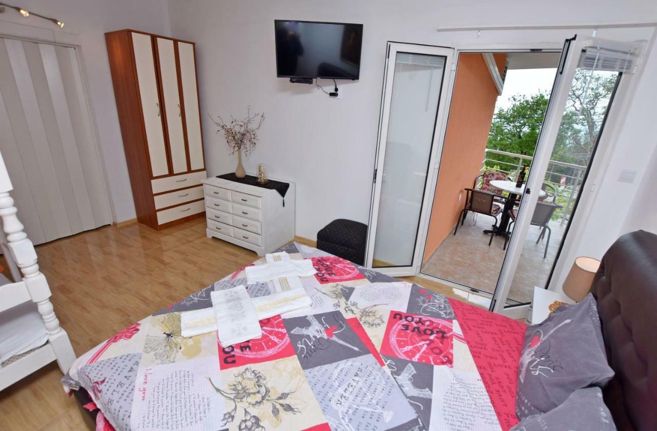 Apartments Siljak Petrovac Ngoại thất bức ảnh