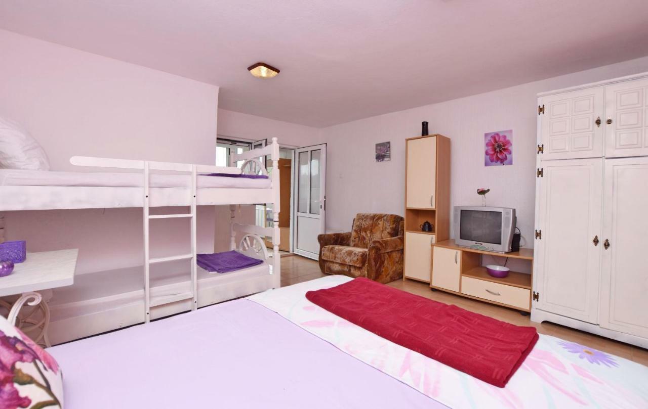 Apartments Siljak Petrovac Ngoại thất bức ảnh
