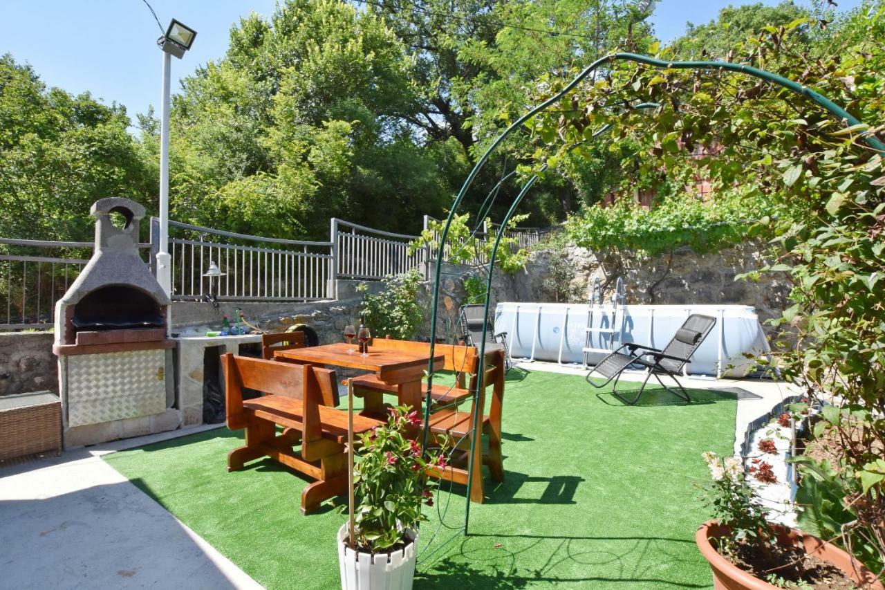 Apartments Siljak Petrovac Ngoại thất bức ảnh